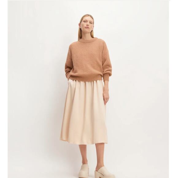 Everlane The Cocoon Crew in Alpaca Cardigans Medium Warm Tupe Tan - Picture 2 of 8